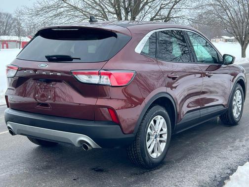 2021 Ford Escape SE