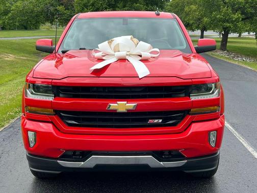 Red 2016 Chevrolet Silverado 1500 2LT