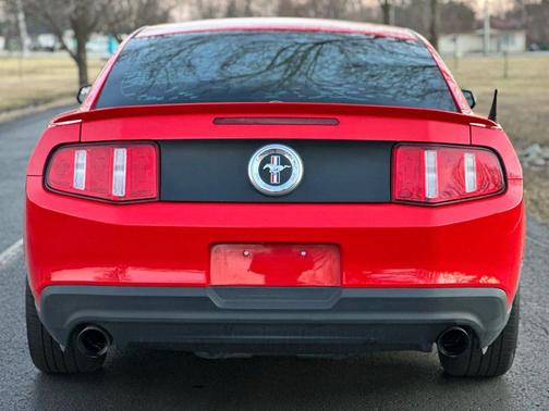 2011 Ford Mustang V6 Premium