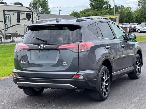 2018 Toyota RAV4 SE
