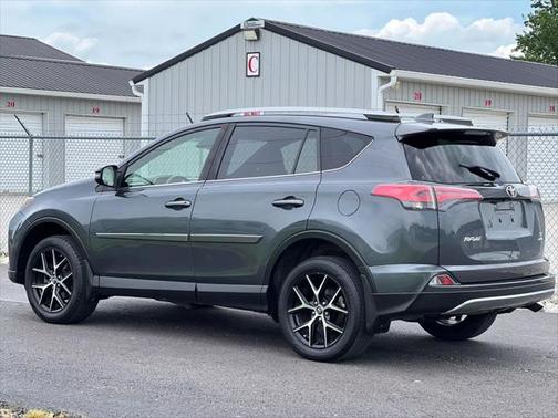 2018 Toyota RAV4 SE