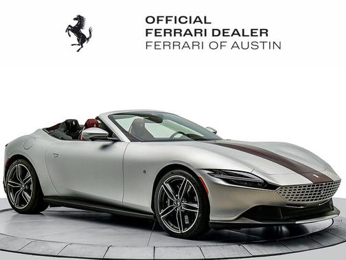 Argento 2025 Ferrari Roma Spider Base