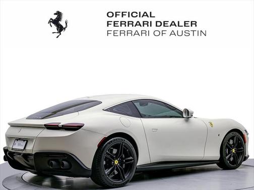 2022 Ferrari Roma Base