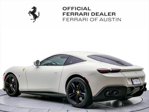 2022 Ferrari Roma Base