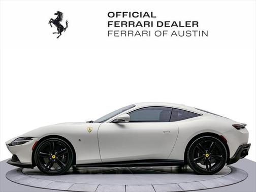 2022 Ferrari Roma Base