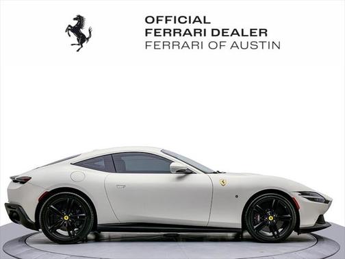 2022 Ferrari Roma Base