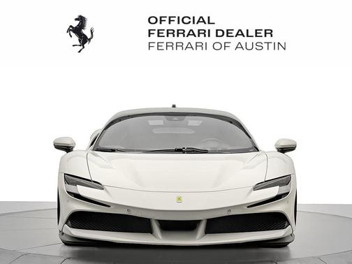 Bianco Avus 2023 Ferrari SF90 Stradale Base