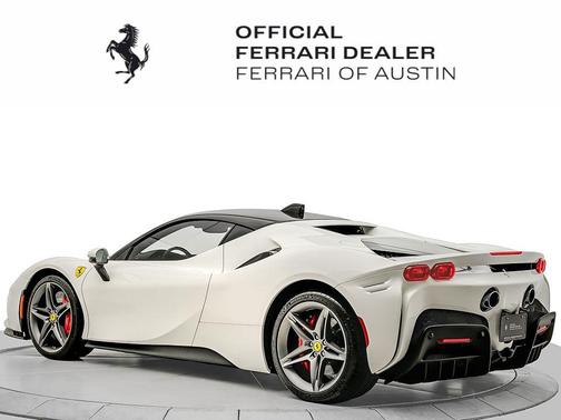 Bianco Avus 2023 Ferrari SF90 Stradale Base