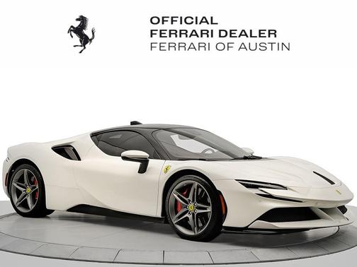 Bianco Avus 2023 Ferrari SF90 Stradale Base