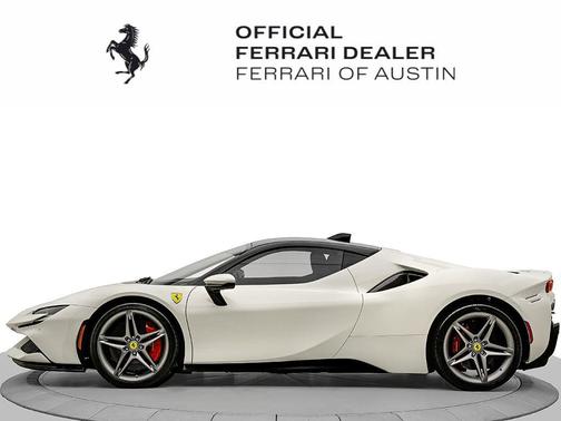 Bianco Avus 2023 Ferrari SF90 Stradale Base