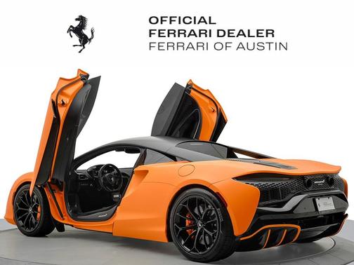 2023 McLaren Artura Base