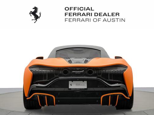 2023 McLaren Artura Base