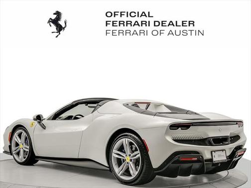 2024 Ferrari 296 GTS Base