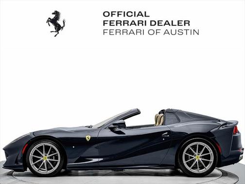 2022 Ferrari 812 GTS Base