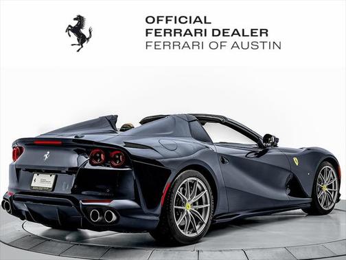 2022 Ferrari 812 GTS Base