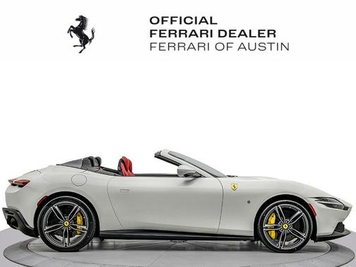 2025 Ferrari Roma Spider Base
