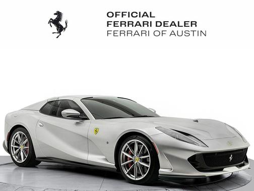 Argento 2021 Ferrari 812 GTS Convertible