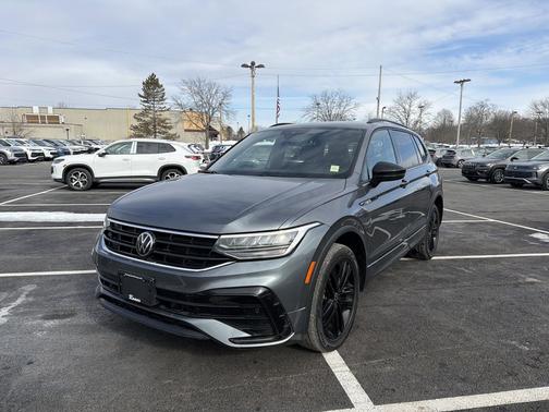 2022 Volkswagen Tiguan 2.0T SE R-Line Black 4MOTION