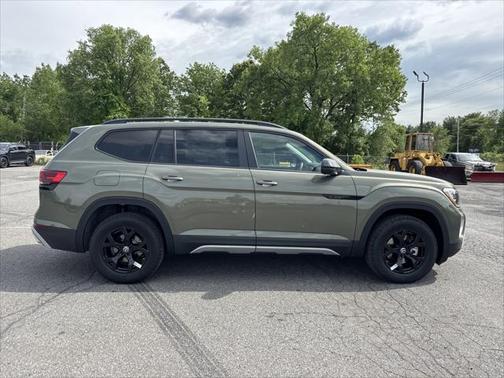2025 Volkswagen Atlas 2.0T Peak Edition