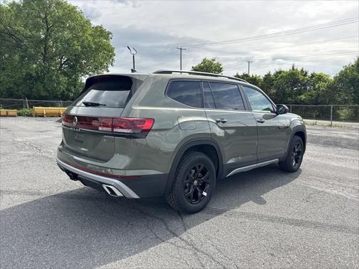 2025 Volkswagen Atlas 2.0T Peak Edition
