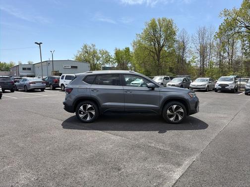Gray 2025 Volkswagen Taos 1.5T SE