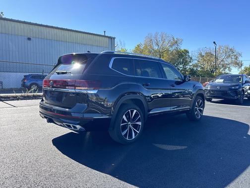 2024 Volkswagen Atlas 2.0T SEL Premium R-Line 4MOTION