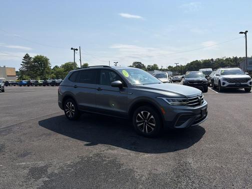 Platinum Gray Metallic 2022 Volkswagen Tiguan 2.0T S 4MOTION