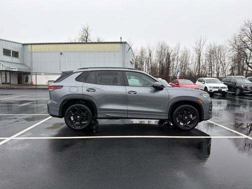 platinum gray metallic 2026 Volkswagen Tiguan 2.0T SE R-Line Black 4MOTION