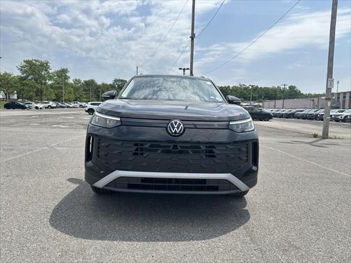 2025 Volkswagen Tiguan 2.0T SE 4MOTION