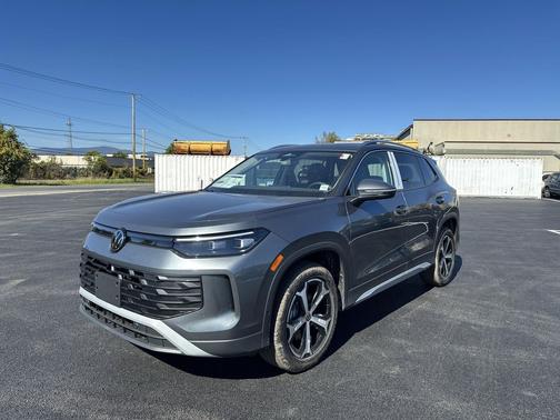 2025 Volkswagen Tiguan 2.0T SE 4MOTION