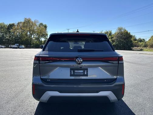 2025 Volkswagen Tiguan 2.0T SE 4MOTION