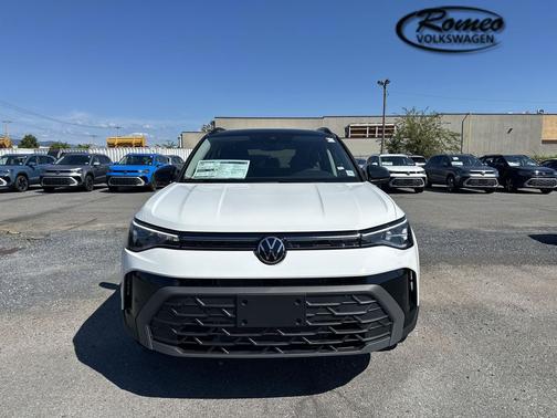 2025 Volkswagen Taos 1.5T SE Black