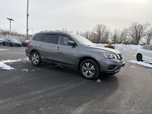 2019 Nissan Pathfinder S
