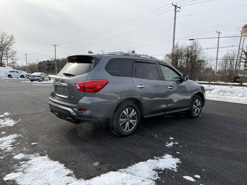 2019 Nissan Pathfinder S