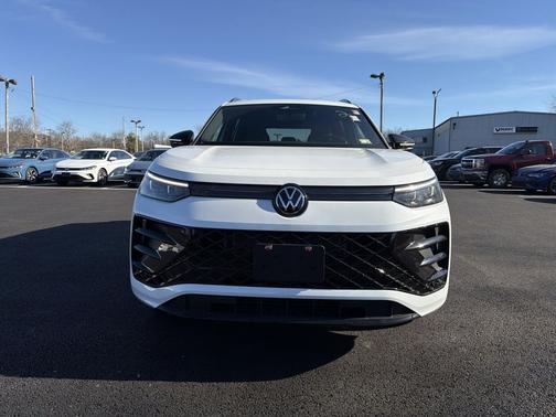 2026 Volkswagen Tiguan 2.0T SE R-Line Black 4MOTION