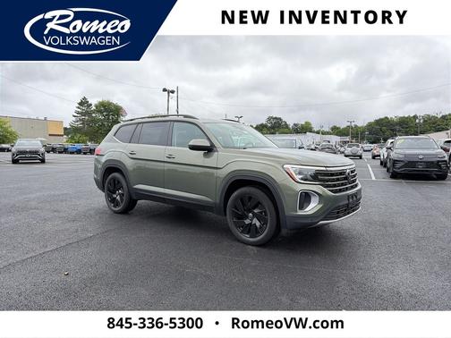 Avocado Green Pearl 2026 Volkswagen Atlas 2.0T SE w/Technology 4MOTION