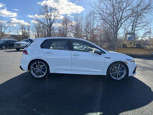 2024 Volkswagen Golf R 2.0T Manual
