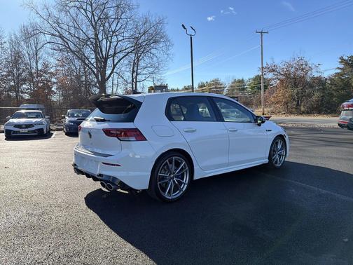 2024 Volkswagen Golf R 2.0T Manual