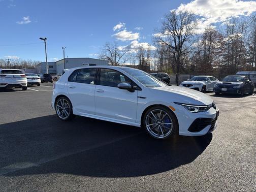 2024 Volkswagen Golf R 2.0T Manual