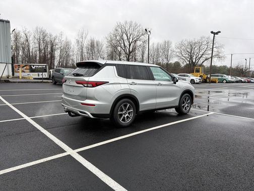 2024 Mitsubishi Outlander SE 2.5 S-AWC