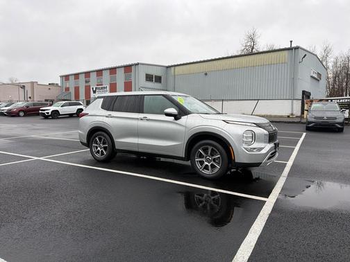 2024 Mitsubishi Outlander SE 2.5 S-AWC