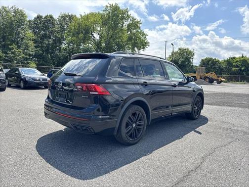 2022 Volkswagen Tiguan 2.0T SE R-Line Black 4MOTION
