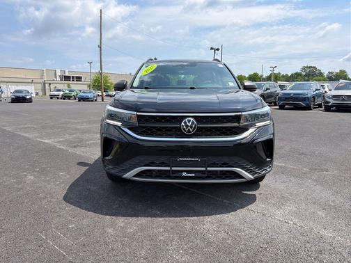Deep Black 2022 Volkswagen Taos 1.5T S