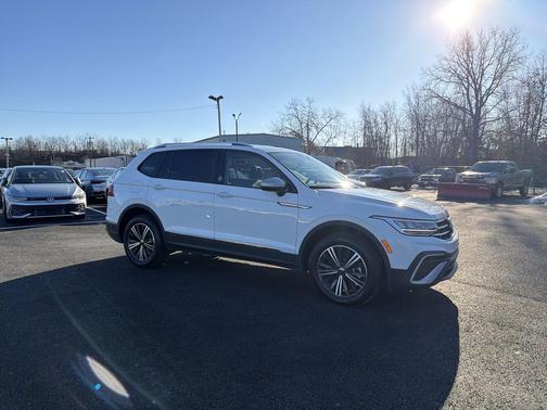 2024 Volkswagen Tiguan 2.0T SE 4MOTION