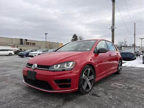 2015 Volkswagen Golf R 4-Door