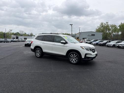 White Diamond Pearl 2019 Honda Pilot EX