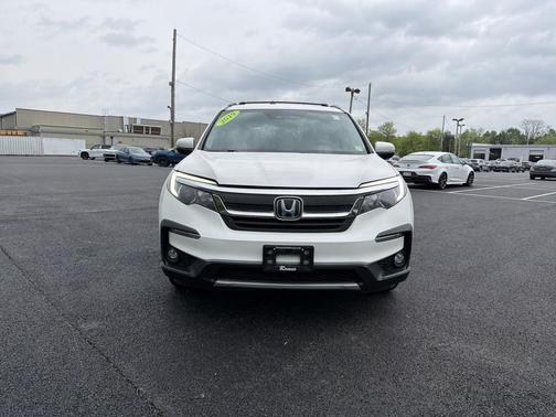 White Diamond Pearl 2019 Honda Pilot EX