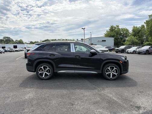 deep black pearl 2026 Volkswagen Tiguan 2.0T SE 4MOTION