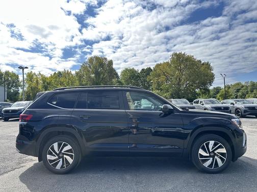 2026 Volkswagen Atlas 2.0T SE w/Technology 4MOTION