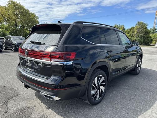 2026 Volkswagen Atlas 2.0T SE w/Technology 4MOTION
